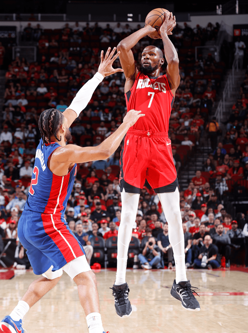 过往欧冠14次出现单赛季前6战全胜球队，最终仅2队夺冠（欧冠史上14次单季前6战全胜，最终仅2队加冕冠军）