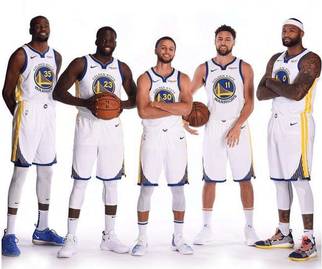 欧冠球员表现评析：C罗连续进球,（欧冠球员状态解读：C罗连场破门）