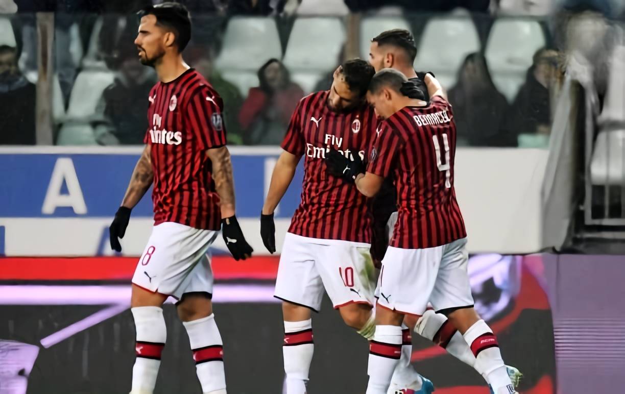 小卡纳瓦罗：在我哥光环下成长压力很大；我始终爱着那不勒斯（小卡纳瓦罗：哥哥光环带来重压，我对那不勒斯的爱始终如一）