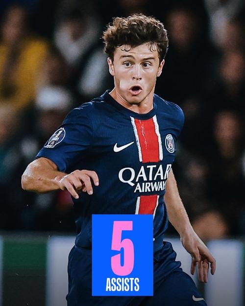 足球国足U23小将爆射破门，引网友赞叹（国足U23小将重炮破门，网友纷纷点赞）