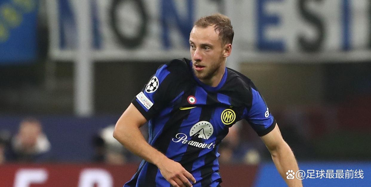 篮球篮网球员训练中展现高命中率