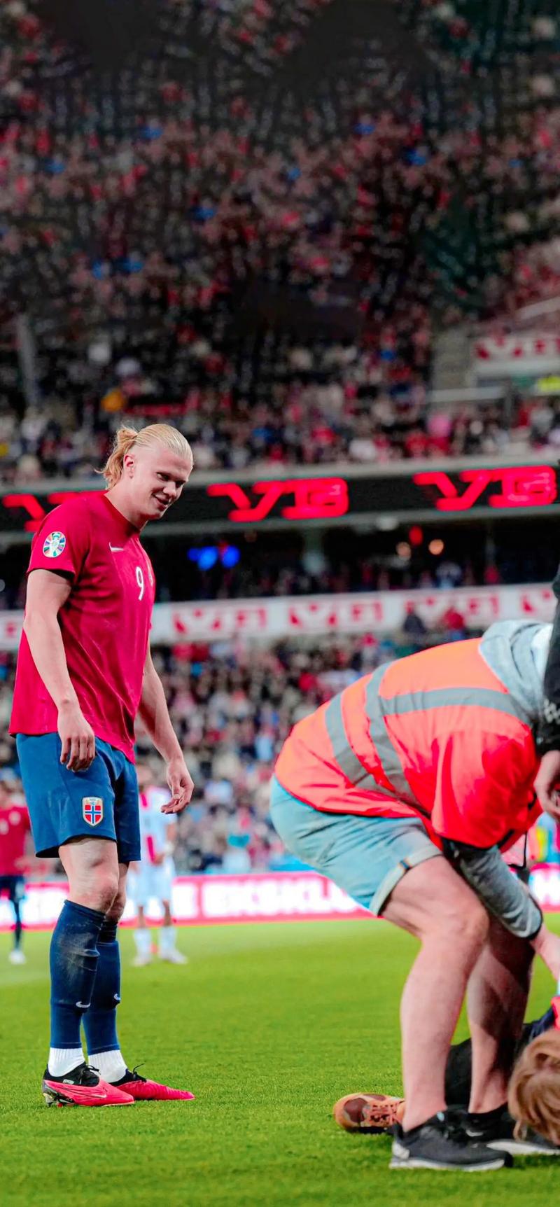 一日英超动向：阿森纳再次截胡切尔西，曼联前锋递交转会申请（英超一日速报：阿森纳再抢切尔西目标，曼联前锋申请离队）