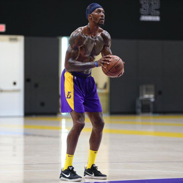 迪马尔科：我们现在排名第一但这并不重要，联赛还很漫长（迪马尔科：暂居榜首并非关键，赛季漫长一切未定）