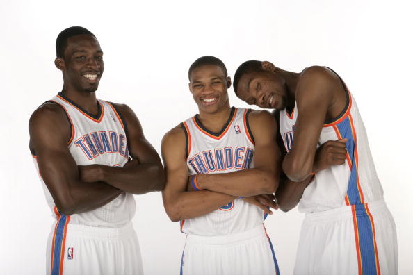 詹姆斯关键时刻统治比赛再次证明传奇无双（关键时刻詹姆斯接管全场，再度彰显传奇无双）