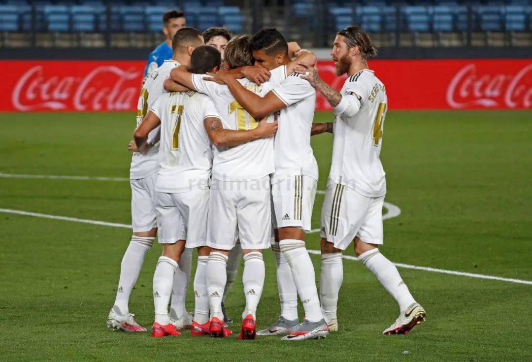 史上最佳球员？埃弗拉：每个人都有偏好，我选择C罗而非梅西（GOAT之争，埃弗拉：各有所爱，我更倾向C罗而非梅西）