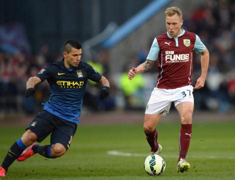 西蒙斯：绝对无意伤害国家队队长范戴克，对我的错误表示道歉（西蒙斯：绝无伤害国家队队长范戴克之意，为失误致歉）